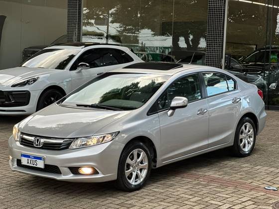 HONDA CIVIC 1.8 EXS 16V FLEX 4P AUTOMÁTICO HONDA CIVIC 1.8 EXS 16V FLEX 4P AUTOMÁTICO